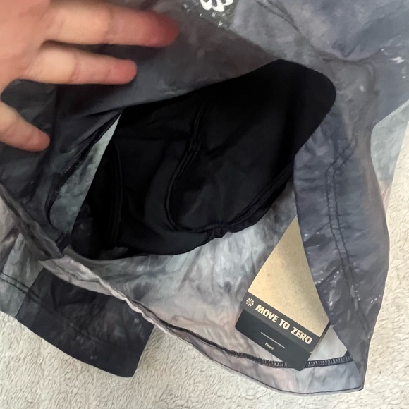 NWT Nike Women's Trail Running Shorts Sz XS Repel Gray Tie Dye Zipper Pockets - Picture 10 of 16